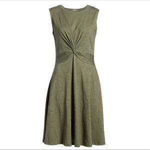 New CALSON Twist Front Knit Dress Small